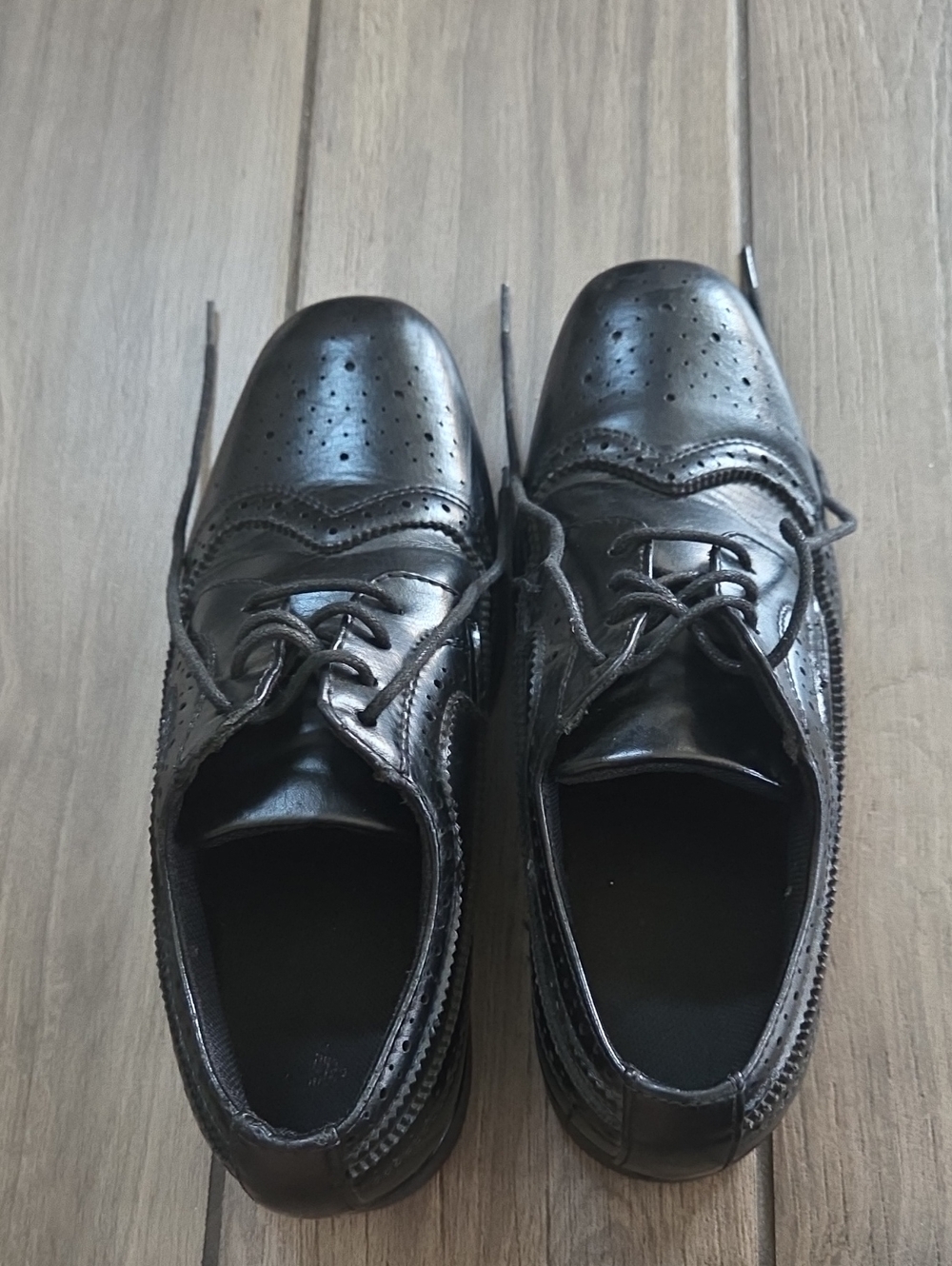 Classic Men's Black Leather Wingtip Brogues